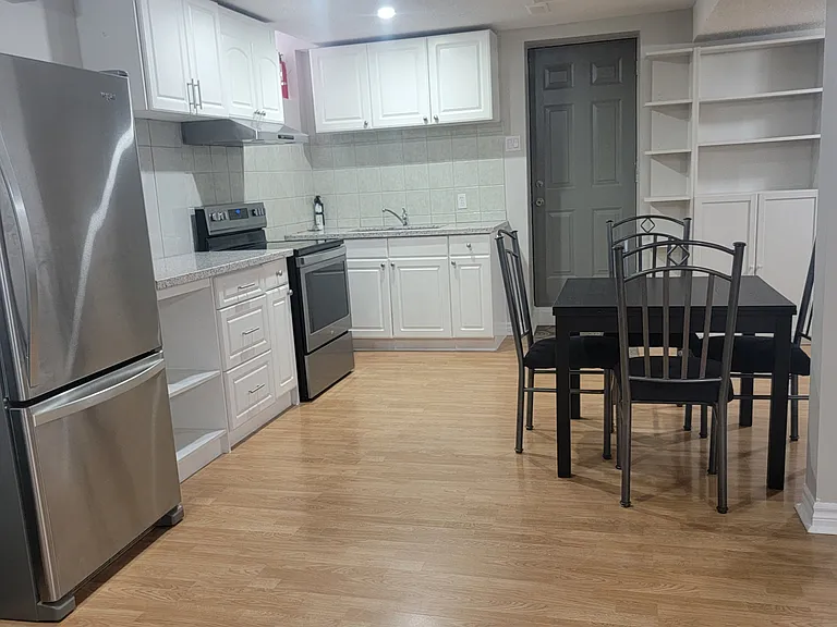 31 Pinecone Dr #BASEMENT — Photo 5
