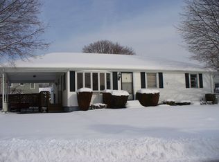 1 San Juan Dr, Bristol, RI 02809