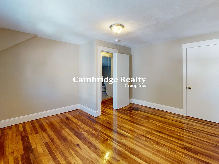 18-20 Kelley Ct #18T — Photo 5