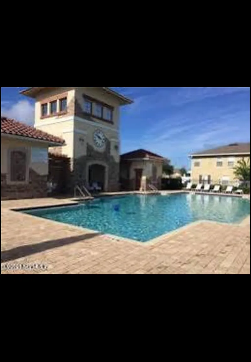 2 bed, 2.5 bath, 1362 sqft, $2,350 — Photo 1