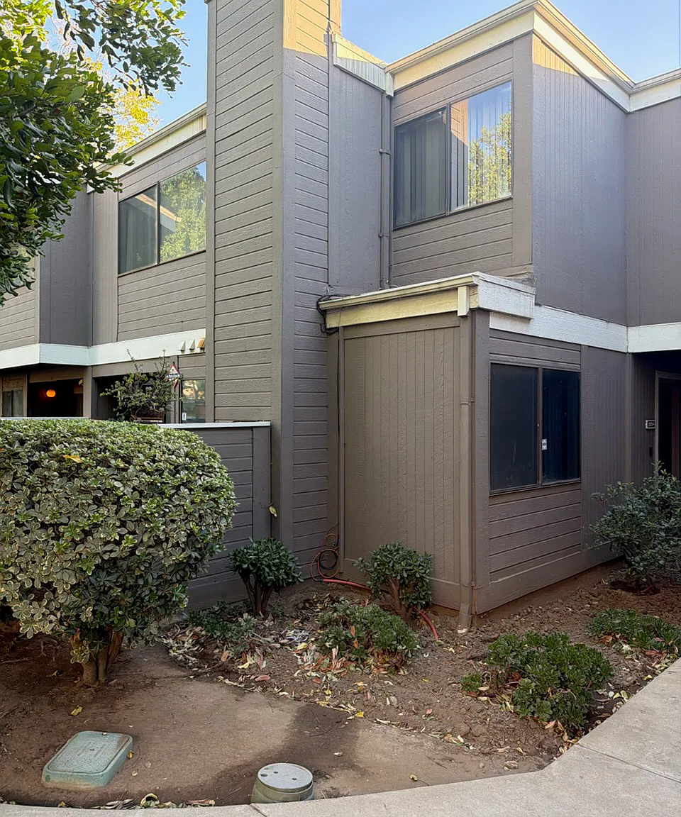 2 bed, 1.5 bath, 1071 sqft, $3,000 — Photo 1