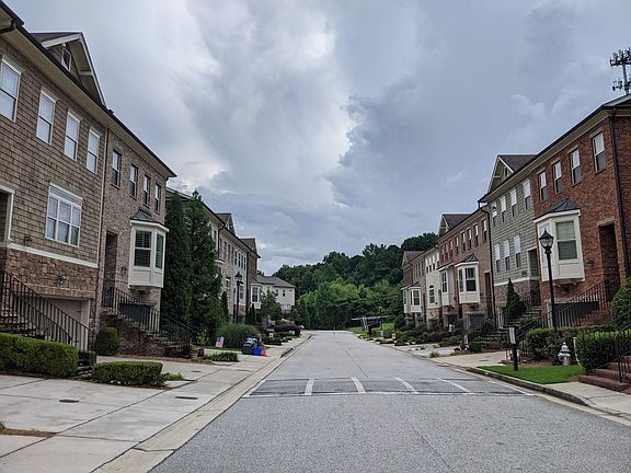 3rd image of 2129 W Village Ln SE