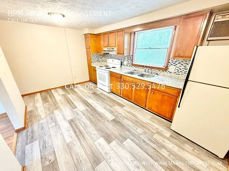 5877 Portage St NW — Photo 7