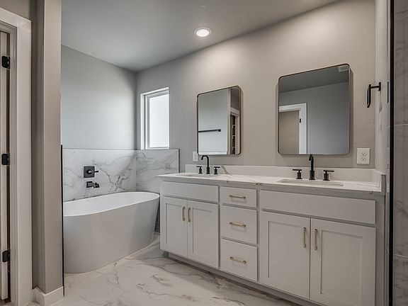 5th image of 2616 Crescent Ave #1