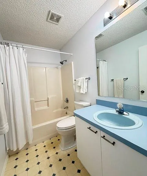 335 San Marino Dr — Photo 24