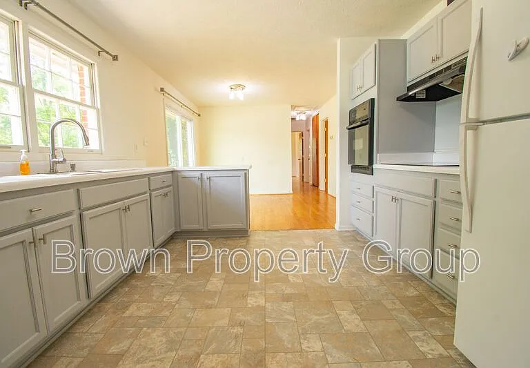 4408 Wellington Dr — Photo 9