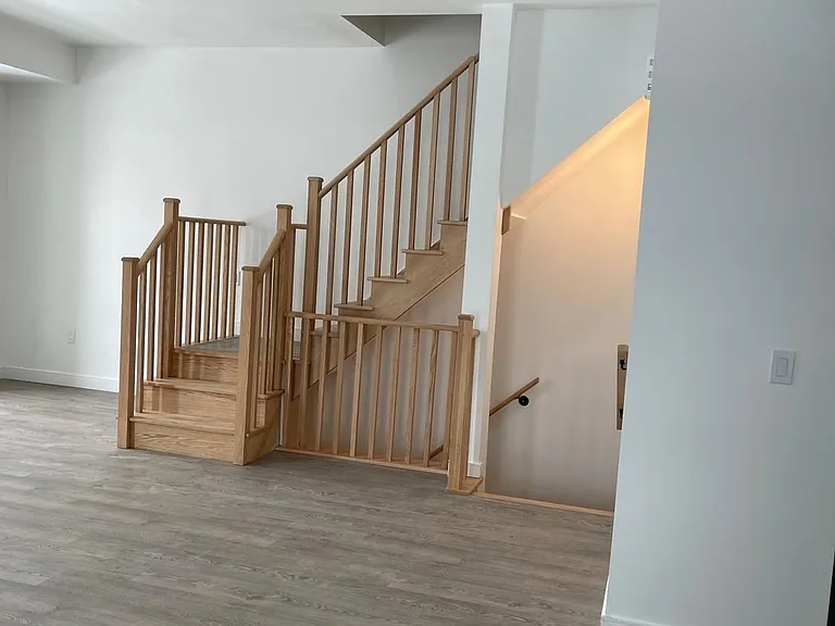 174 Clonmore Dr S #4-C — Photo 13