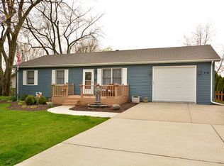 216 W Wapella St, Minooka, IL 60447