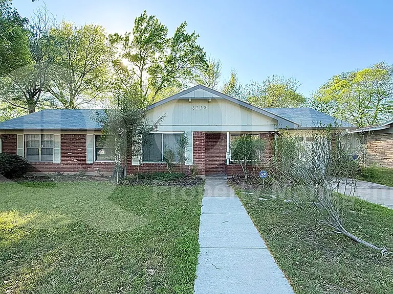 6218 Brookside Dr — Photo 1