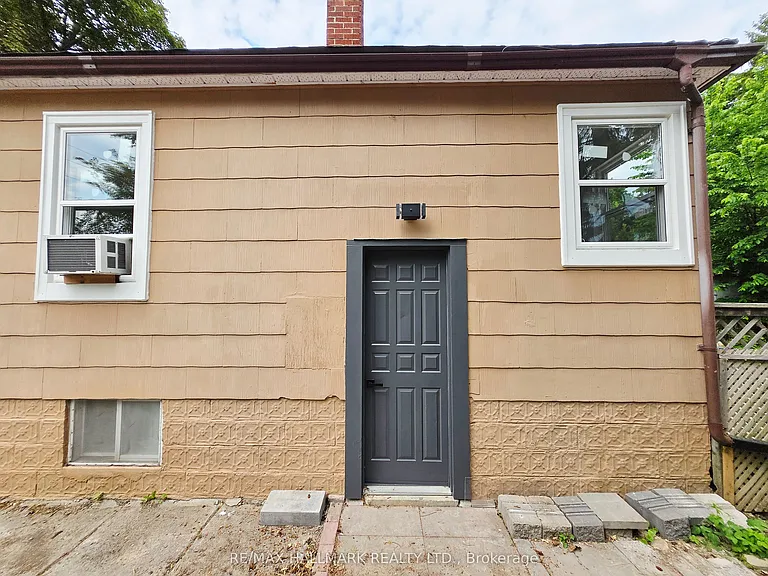 49 Hunt Ave — Photo 15