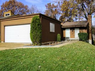 1633 Award Dr, Ballwin, MO