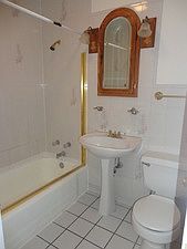 5th image of 620 Patricia Ln