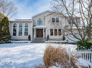 17 Knollcrest Rd, Nesconset, NY 11767