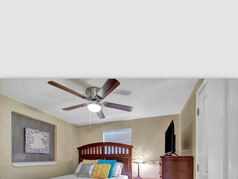 1315 S Wolff St — Photo 10