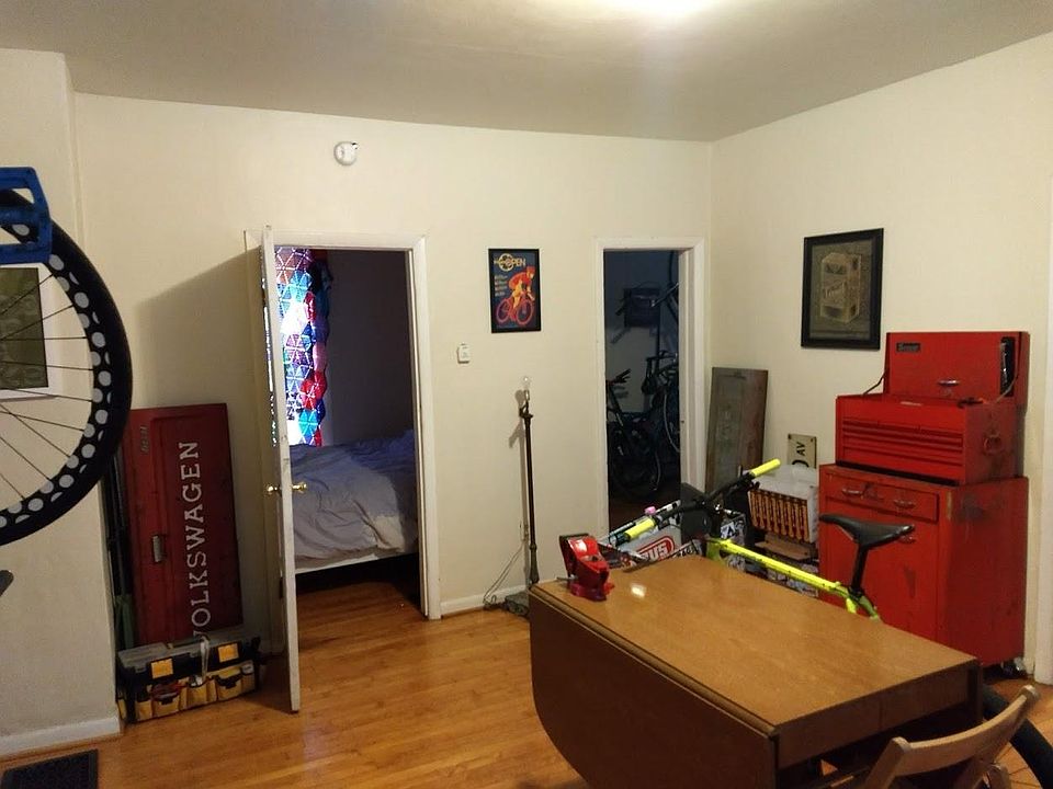 2nd image of 1638 N Arlington Pl #2