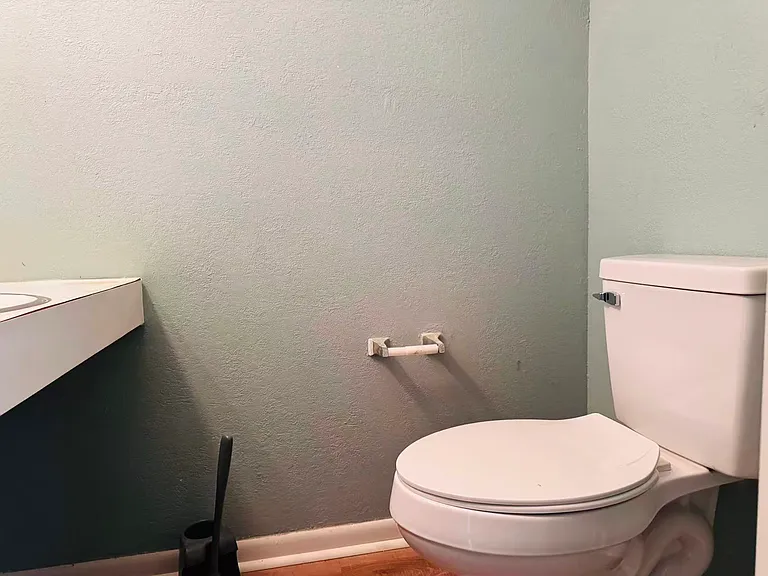 2311 Champion Ct — Photo 10