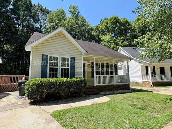 317 Cross Hill Ln, Holly Springs, NC 27540
