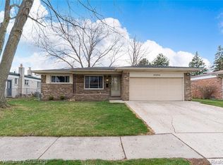 30809 Elmhurst Dr, Madison Heights, MI