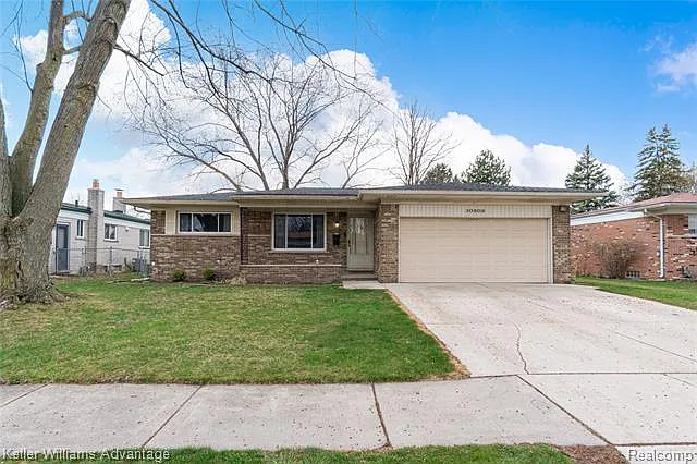 30809 Elmhurst Dr photo 1
