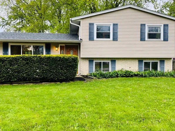 36593 N Edgewood Dr, Gurnee, IL 60031