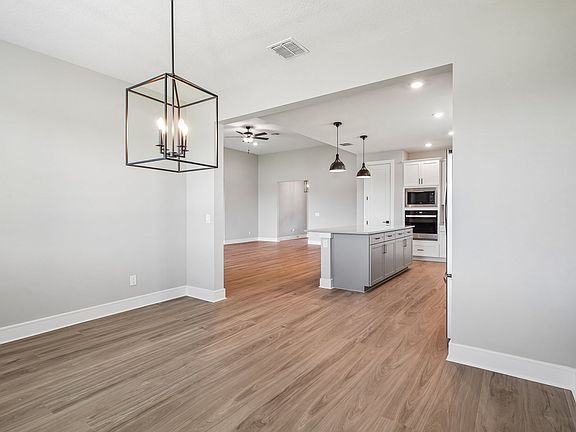 Dining area off kitchen