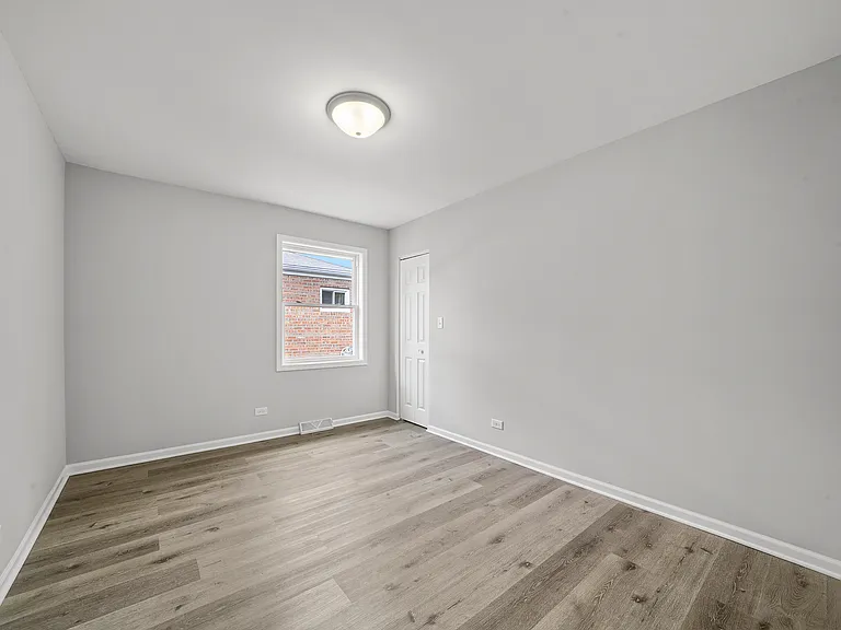 15520 Ellis Ave — Photo 14