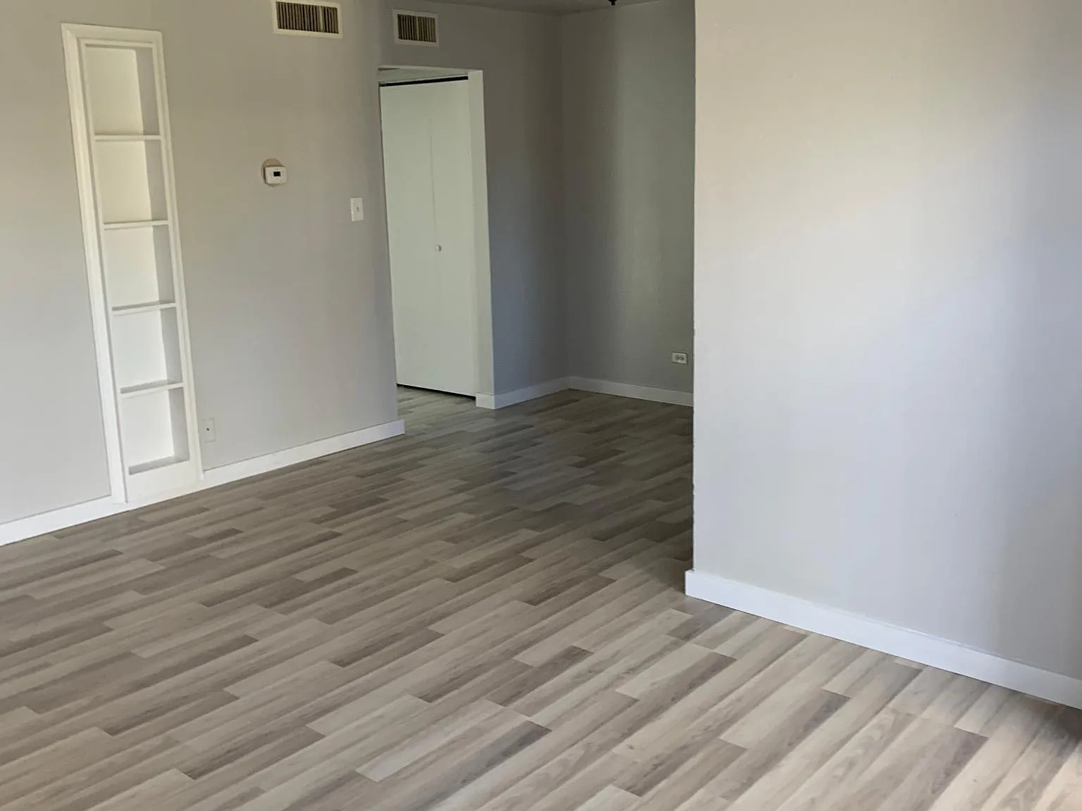 1535 Contour Dr — Photo 1