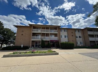 920 Beau Dr Unit 207, Des Plaines, IL 60016