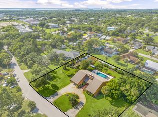 855 5th Pl, Vero Beach, FL 32962