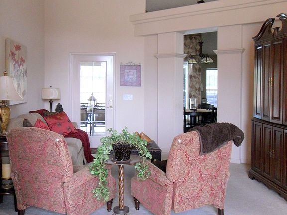 5th image of 2421 SE 23rd St