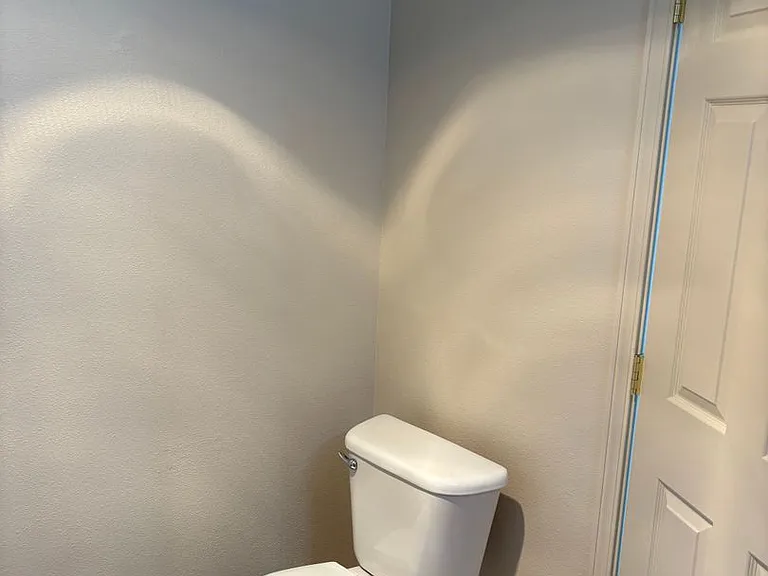 1 Bedroom Unit with Detached Garage — Photo 10