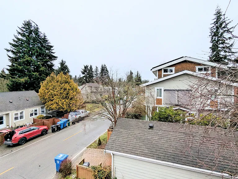 209 North facing balcony view