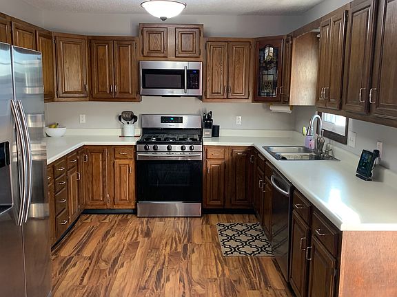 4th image of 216 E Parkway Dr