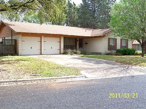 1st image of 1802 Broadmoor Dr