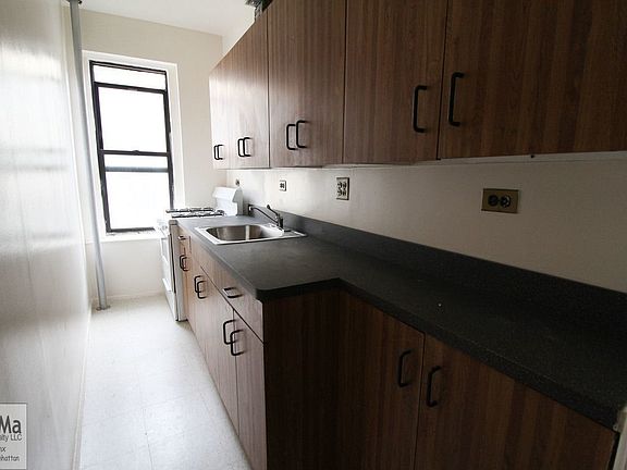 2nd image of 147 W 230th St APT 5B