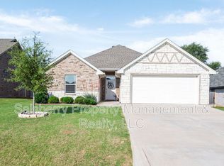 3310 Windcrest Dr, Granbury, TX 76049