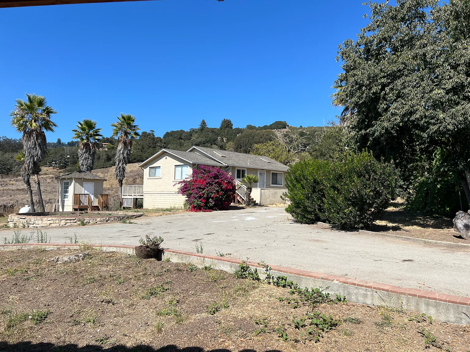 3 bed, 1000 sqft, $4,299 — Photo 1