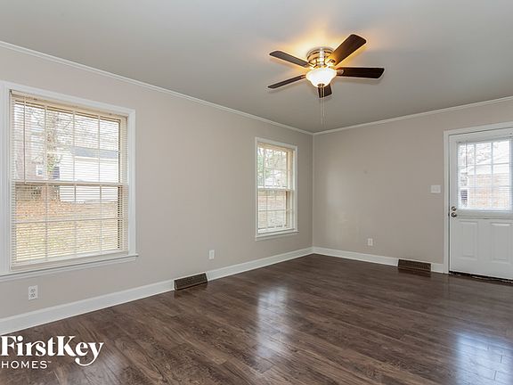 5th image of 1249 Castlegate Dr
