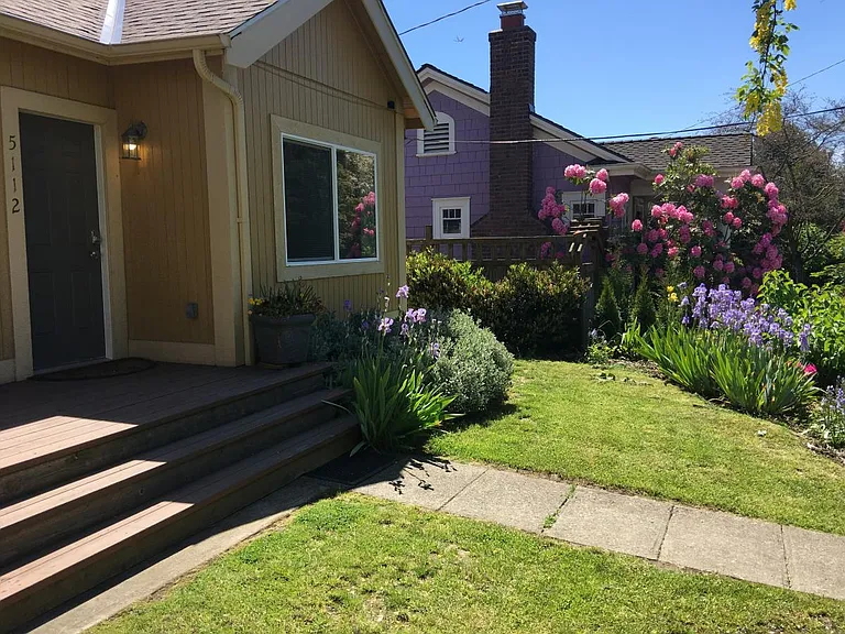 5112 Latona Ave NE — Photo 3