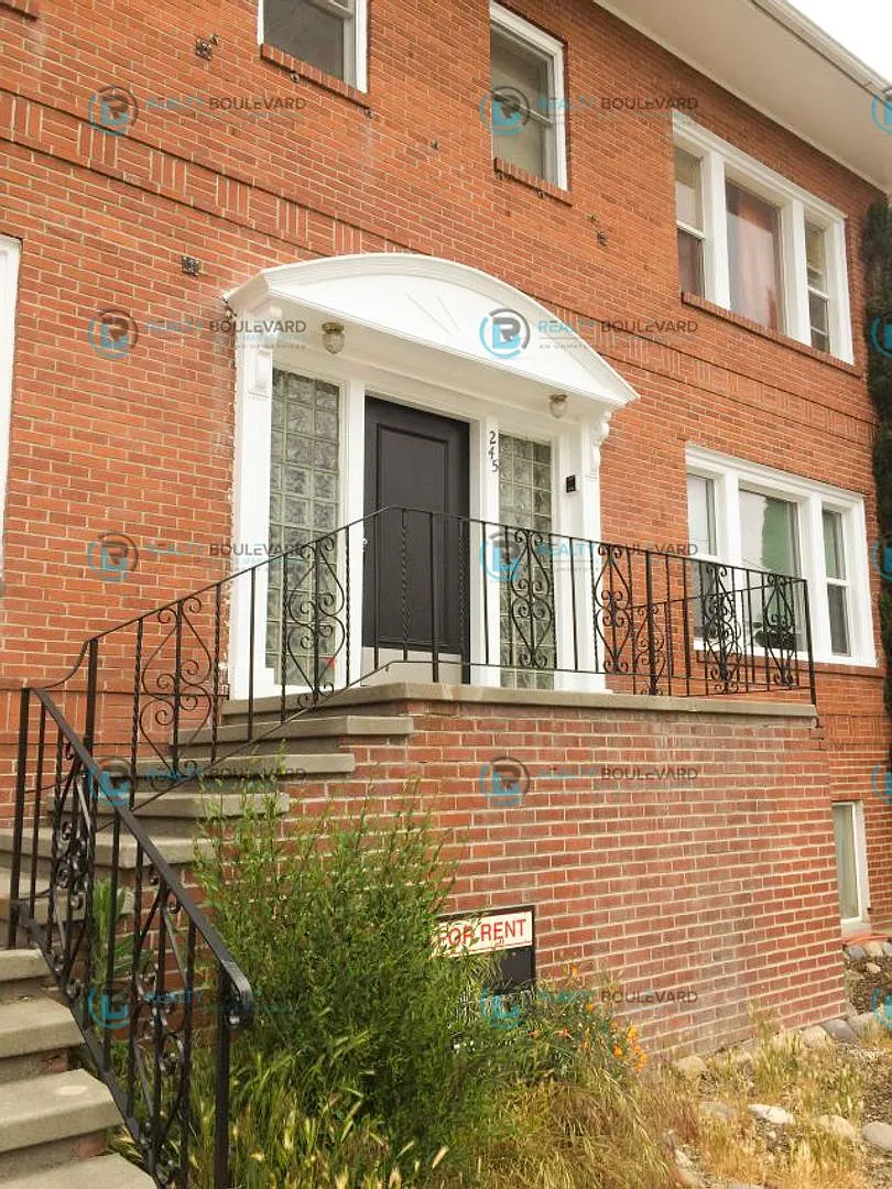 245 W Taylor Street — Photo 2