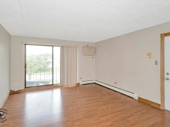 4th image of 9935 El Cameno Real Dr APT 2D