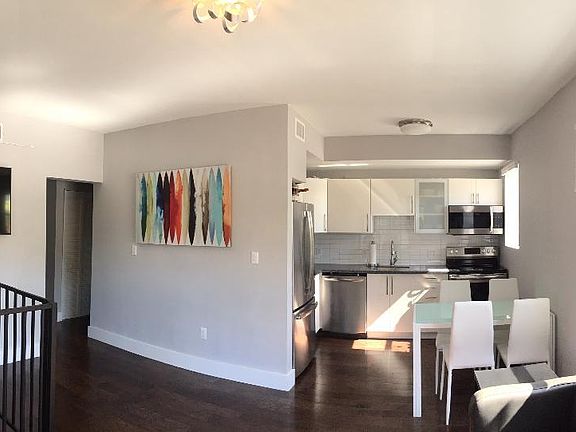 2nd image of 737 Jefferson Ave #105