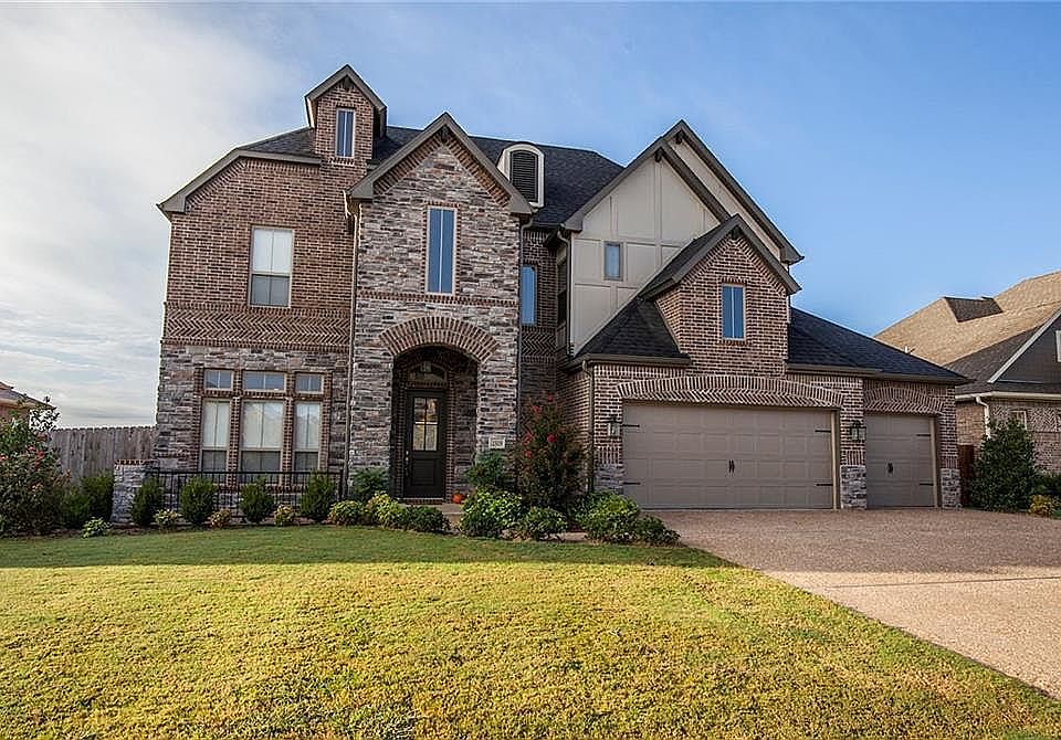 1st image of 1509 SW Manhattan Ave Bentonville Ar #72712