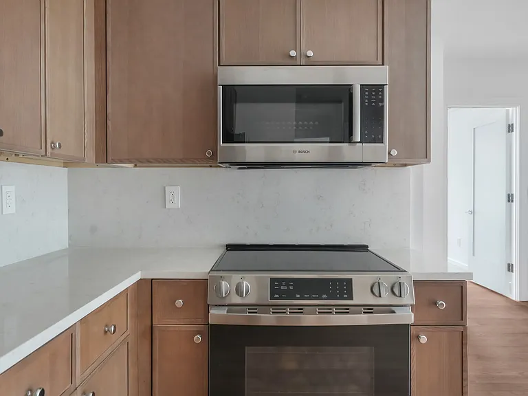 156 2nd Ave #4E — Photo 10