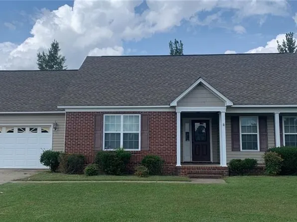 254 Victory Dr, Raeford, NC 28376