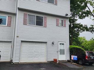 120 Triangle St #1-4, Bethel, CT 06801