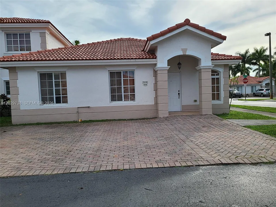 7309 NW 173rd Dr #104