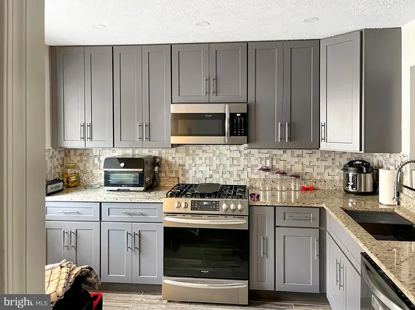 9007 Lake Largo Dr, Upper Marlboro, MD 20774