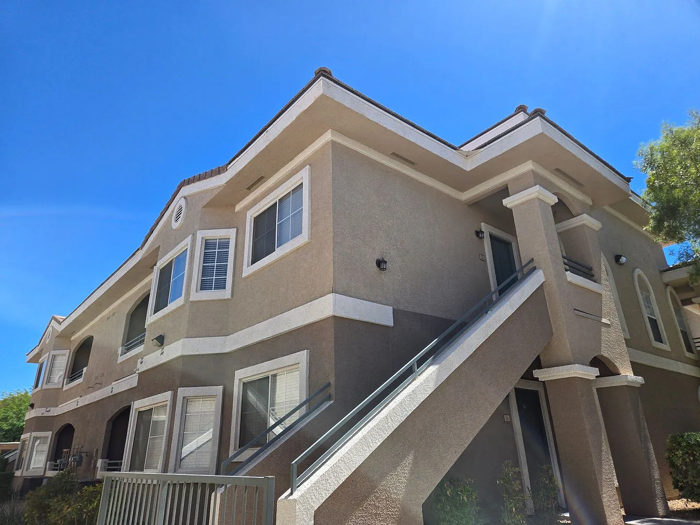A Fabulous 2 Bedroom upstairs Condo in a Gated Community in SW Las Vegas — Photo 2