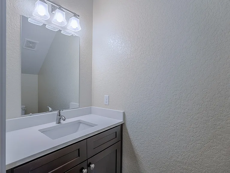 Belcara Luxury Townhomes Bathroom